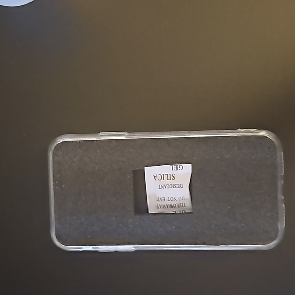 IPhone XR leather floral card holder - Picture 2 of 3